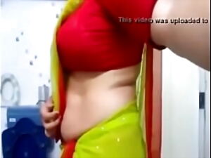 Bhabhi super-hot hoax solely up saree